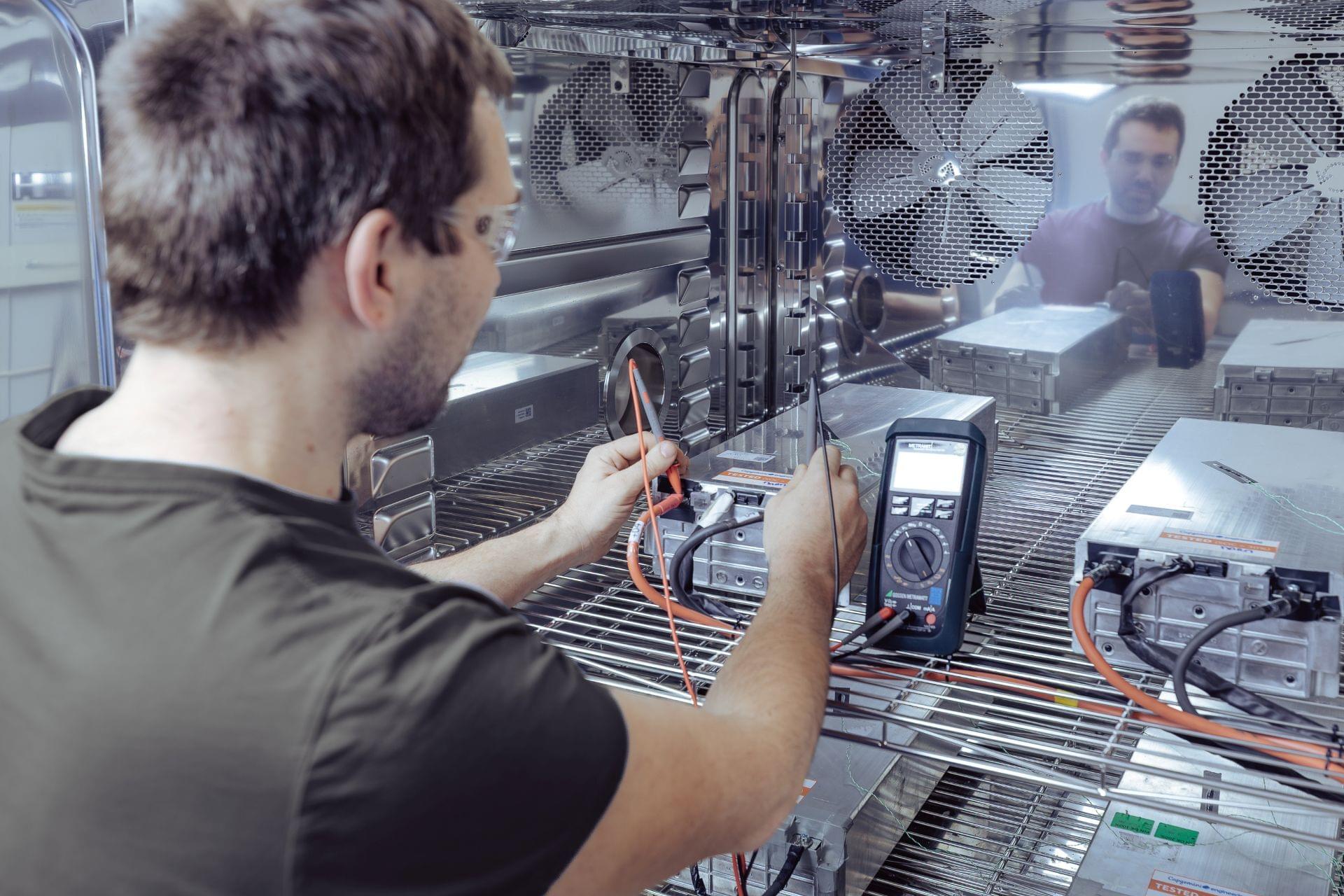 LITHIUM BATTERRIES TESTS tiyo LITHIUM BATTERRIES TESTS tiyo