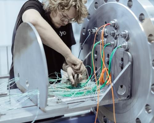 Od řízeného zdroje energie k bateriovému městečku Od řízeného zdroje energie k bateriovému městečku